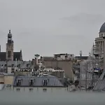 Tres Joli Nid Equipe Vue Paris Ascenseur